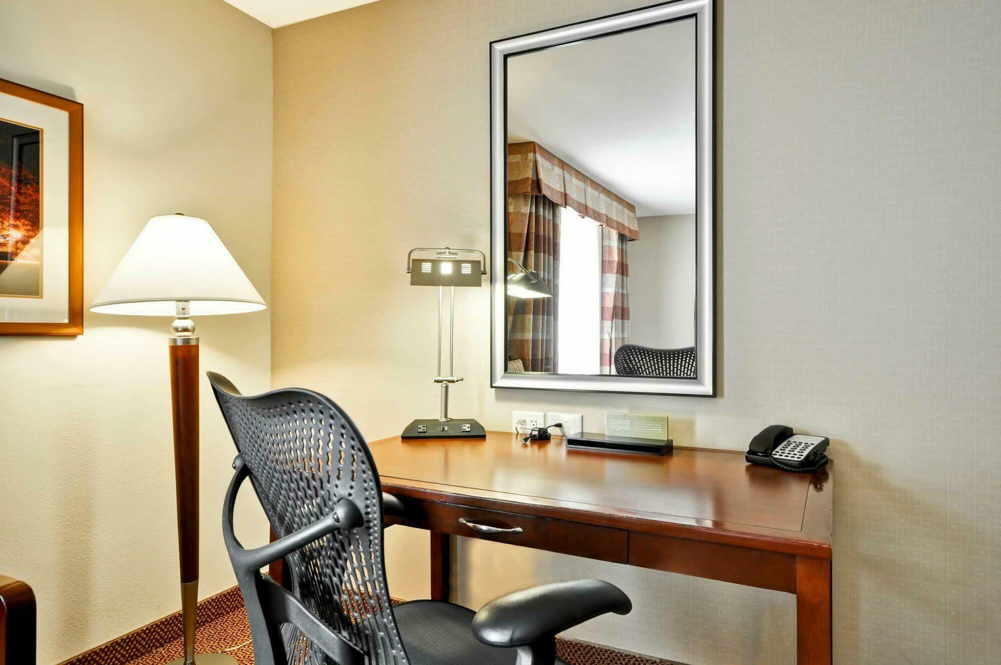 Hilton Garden Inn Blacksburg University Exterior photo