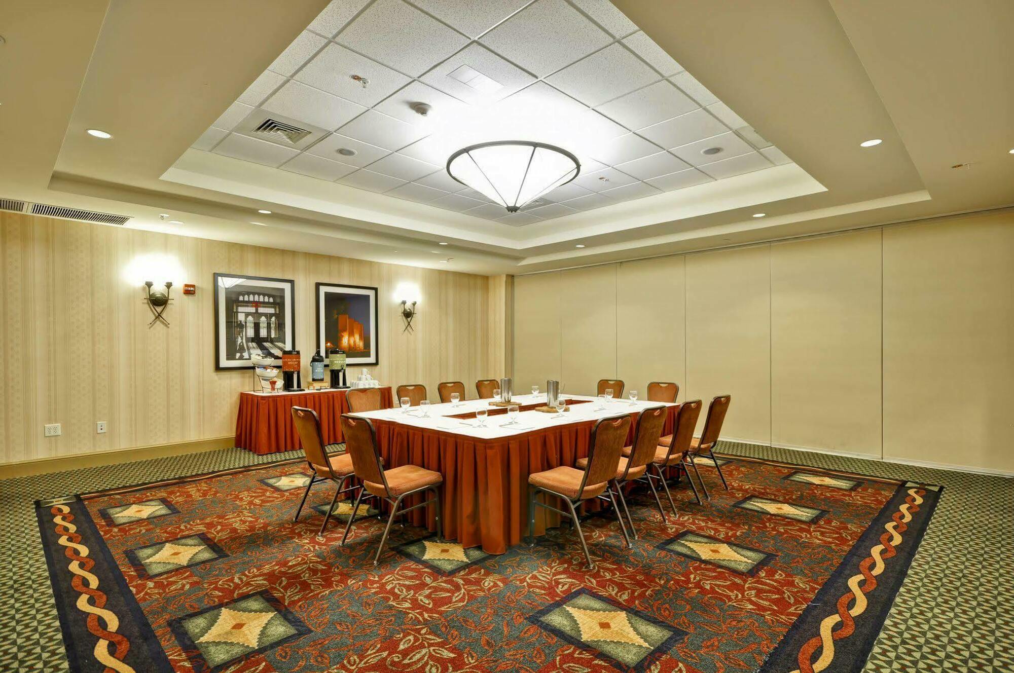 Hilton Garden Inn Blacksburg University Exterior photo