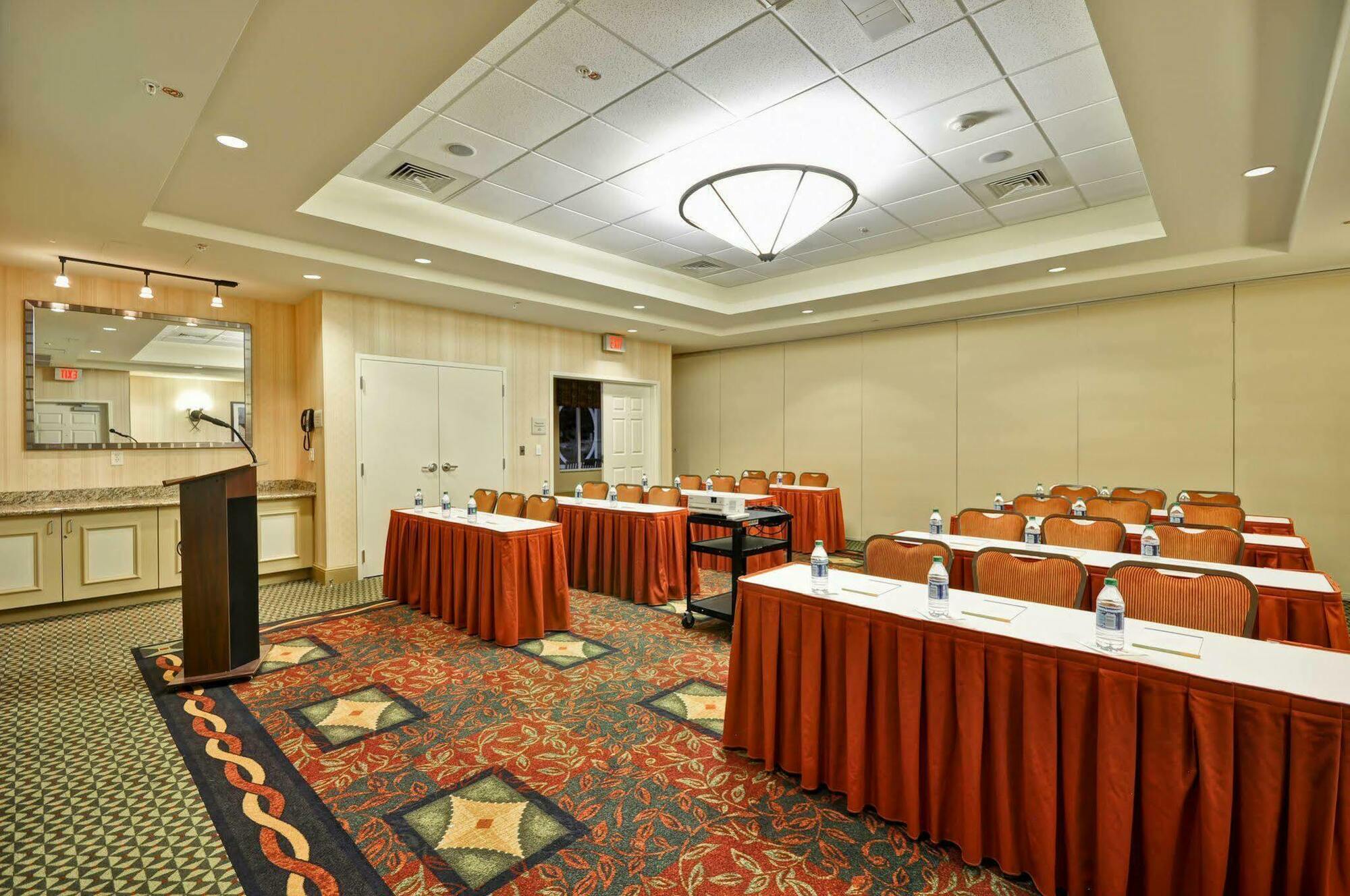 Hilton Garden Inn Blacksburg University Exterior photo